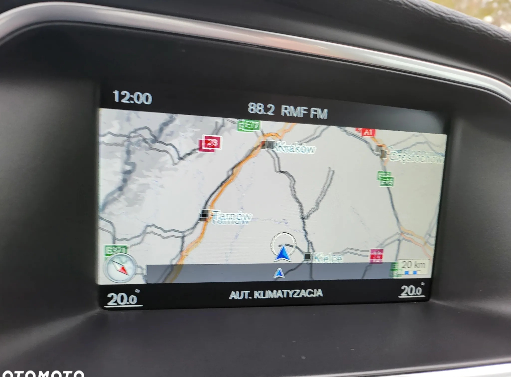 Volvo V40 cena 52400 przebieg: 191200, rok produkcji 2016 z Trzebiatów małe 137
